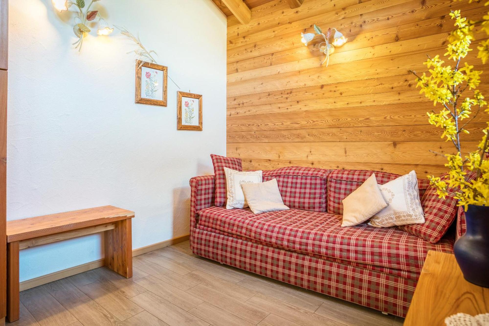 Chalet Camping Fae 1 มาดอนนาดีกัมปิโญ ภายนอก รูปภาพ
